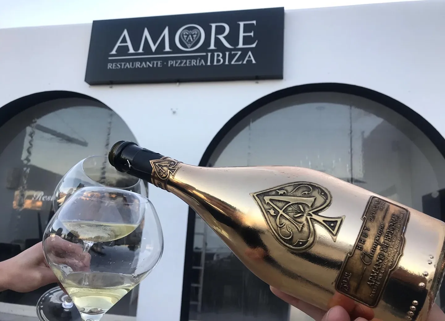 Seaside Romantic Restaurant